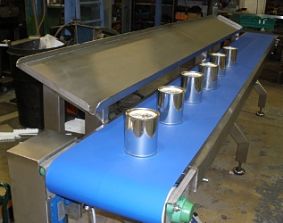 sandwich making conveyors with shelf
